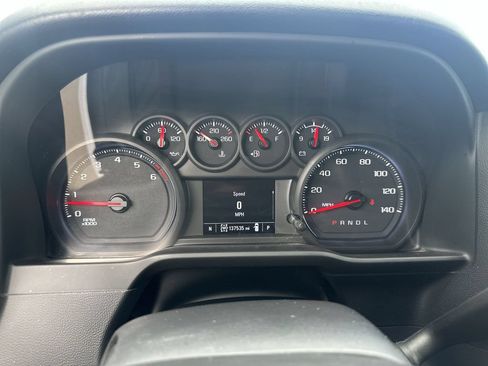 Certified 2021 Chevrolet Silverado 1500 W/T w/ Z71 Off-Road Package AWD/4WD image 12