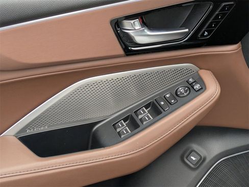 Certified 2023 Acura MDX SH-AWD w/ Technology Package image 17