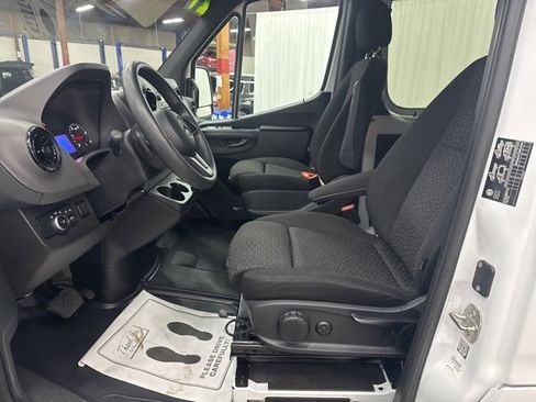 Used 2021 Mercedes-Benz Sprinter 3500 w/ Swivel Seat Package image 4