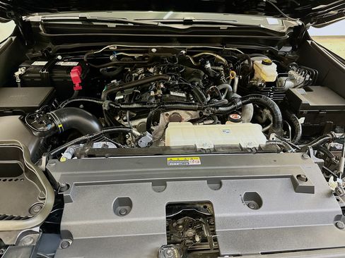 Used 2025 Toyota Tacoma TRD Off-Road image 34