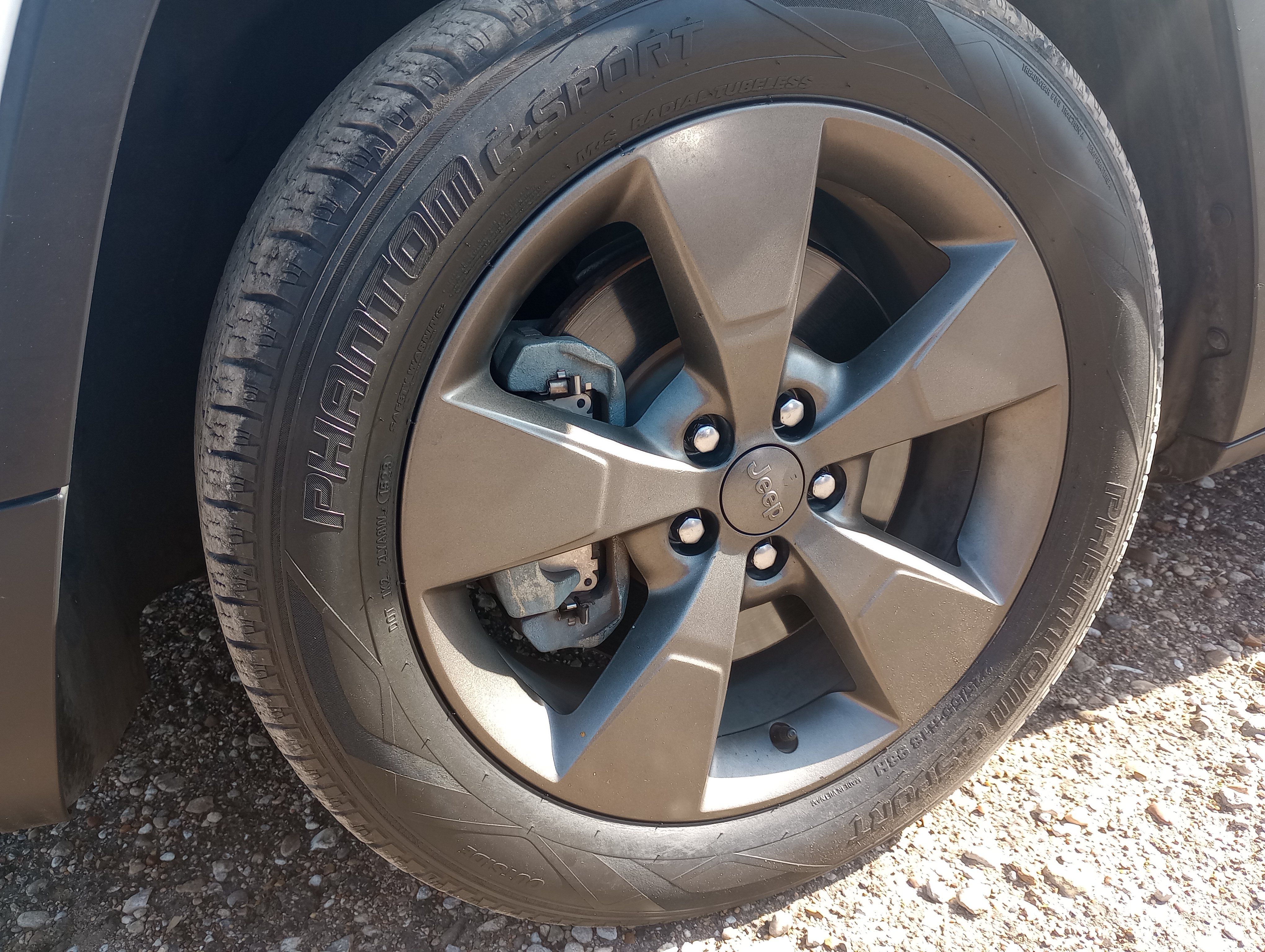 Used 2016 Jeep Cherokee 75th Anniversary FWD image 5