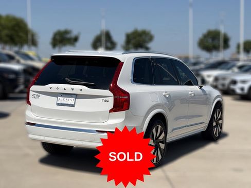 Certified 2025 Volvo XC90 T8 Plus AWD/4WD image 8
