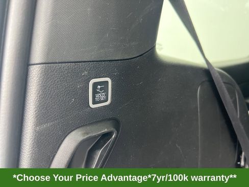 Certified 2024 Jeep Wagoneer Series II image 19