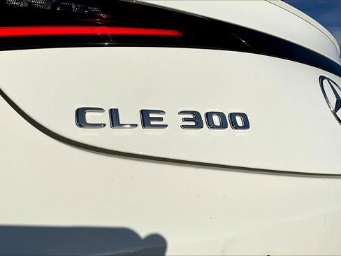 Certified 2025 Mercedes-Benz CLE 300 4MATIC Coupe image 9