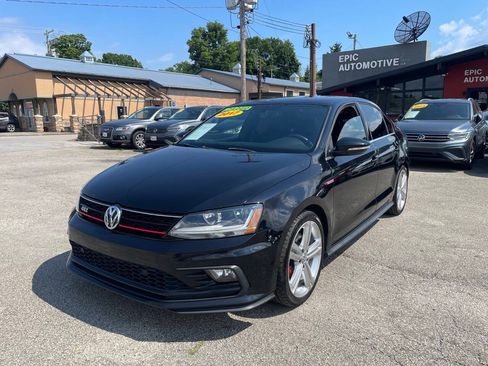 Used 2017 Volkswagen Jetta GLI FWD image 1