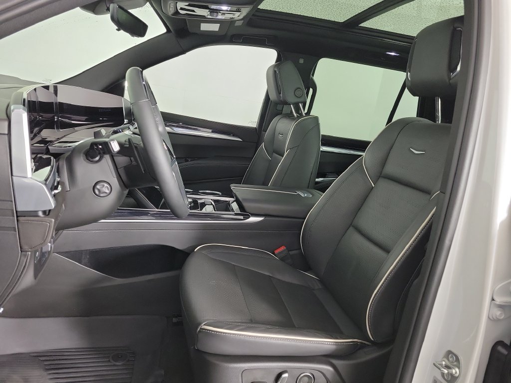 Certified 2025 Cadillac Escalade Sport w/ Touring Package AWD/4WD image 19