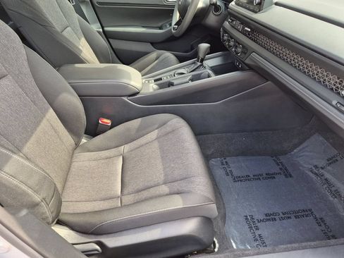 Used 2025 Honda Accord SE image 31