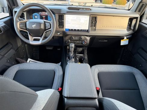 New 2025 Ford Bronco 4-Door image 22