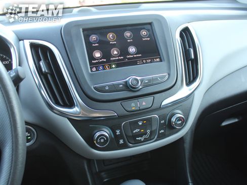 Certified 2024 Chevrolet Equinox LS w/ Driver Confidence II Package image 17