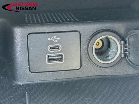 Used 2025 Ford Escape ST-Line FWD image 25