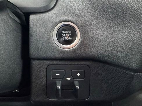 Used 2022 Toyota Tundra Limited AWD/4WD image 28