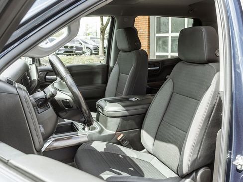 Used 2021 Chevrolet Silverado 1500 LT Trail Boss w/ Convenience Package II image 7