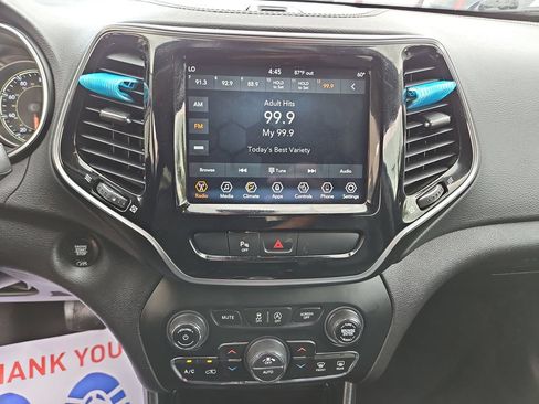 Used 2019 Jeep Cherokee Limited AWD/4WD image 17