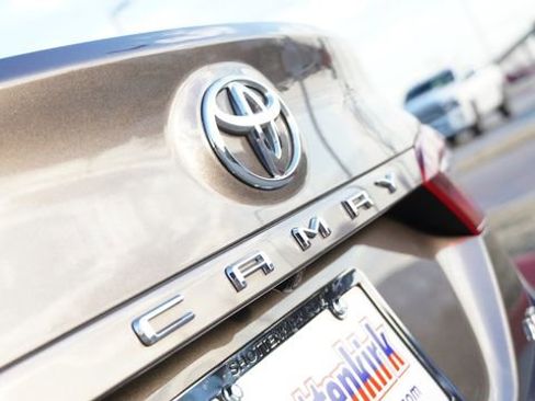 Used 2024 Toyota Camry LE FWD image 11