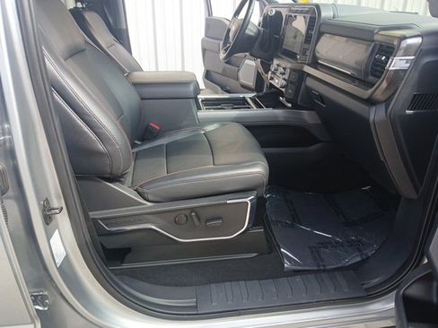 Used 2023 Ford F250 Lariat w/ Black Appearance Package image 49