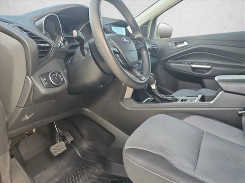 Used 2017 Ford Escape SE w/ Equipment Group 201A image 10