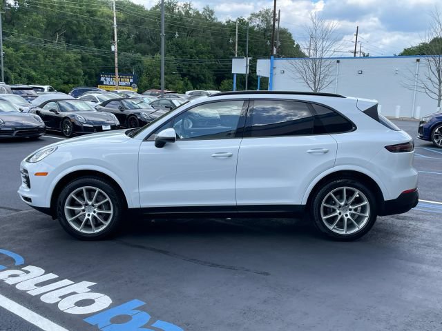 Used 2023 Porsche Cayenne AWD/4WD image 14