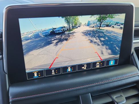 Used 2021 Chevrolet Suburban RST w/ Luxury Package AWD/4WD image 25