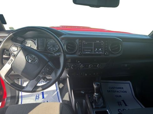Used 2020 Toyota Tacoma TRD Sport w/ Technology Package AWD/4WD image 8