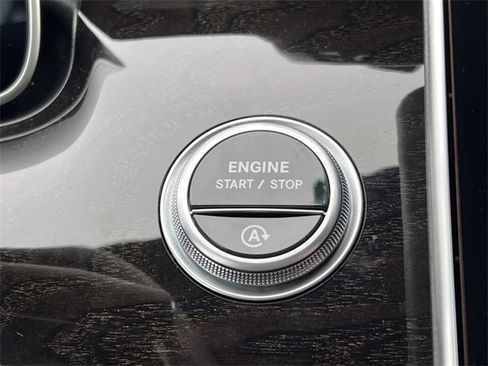 Certified 2025 Mercedes-Benz C 300 4MATIC Sedan image 29