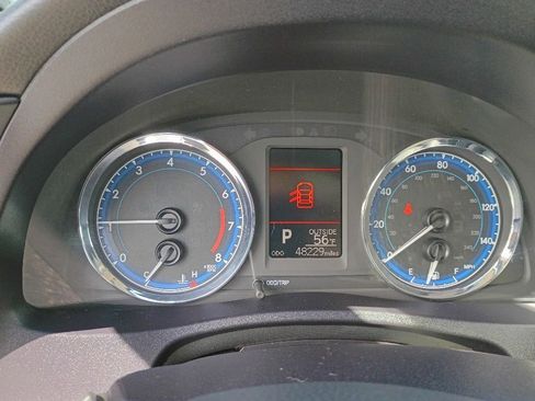 Used 2018 Toyota Corolla LE FWD image 13