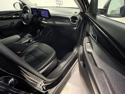 Used 2024 Chevrolet TrailBlazer LS image 22