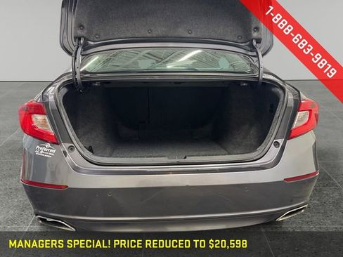Used 2018 Honda Accord Touring image 15