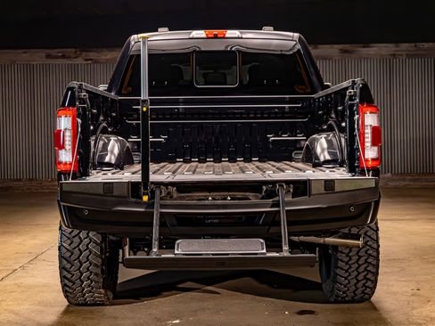 Used 2023 Ford F150 Lariat AWD/4WD image 9