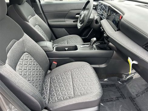 New 2026 Nissan Kicks SV image 12