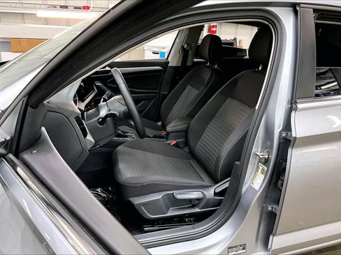 Used 2025 Volkswagen Jetta S image 26