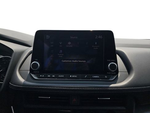 Used 2025 Nissan Rogue SV FWD image 21