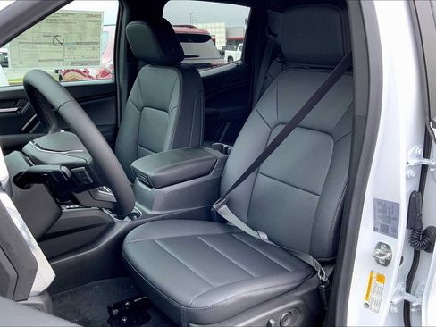 New 2026 GMC Canyon Elevation w/ Convenience Package image 9