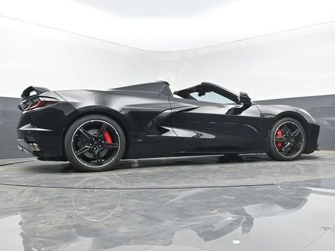 Used 2021 Chevrolet Corvette Stingray Premium Conv w/ Z51 Performance Package RWD image 42