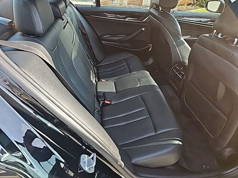 Used 2018 BMW 530i xDrive w/ Premium Package image 26