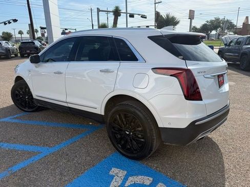 Used 2021 Cadillac XT5 Premium Luxury FWD image 4