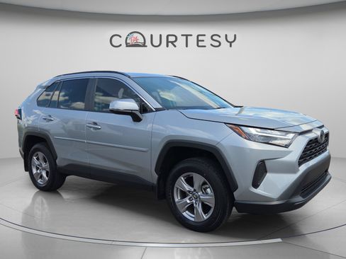 Certified 2025 Toyota RAV4 XLE AWD/4WD image 7