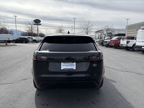 Used 2023 Land Rover Range Rover Velar R-Dynamic S image 4