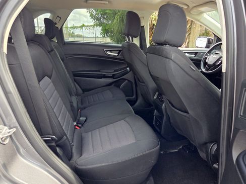 Certified 2022 Ford Edge SE w/ Black Appearance Package AWD/4WD image 15