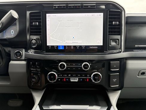 Used 2024 Ford F350 Limited image 9