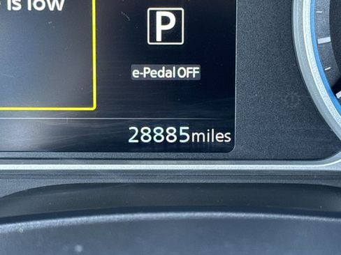 Used 2023 Nissan Leaf S image 16