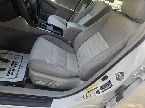 Used 2017 Toyota Camry LE image 15