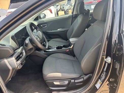 Used 2025 Kia K4 LXS FWD image 25