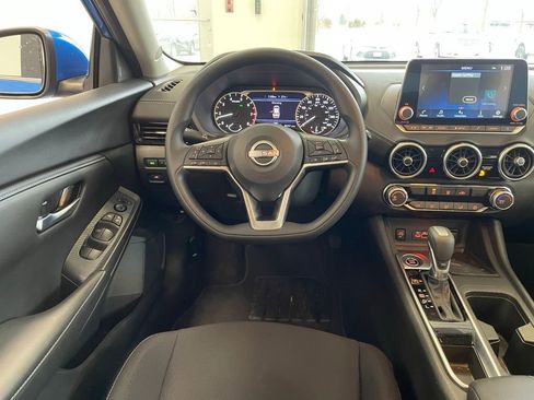 Used 2025 Nissan Sentra SV image 12