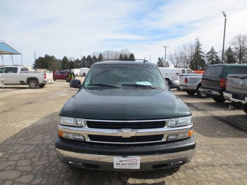 Used 2003 Chevrolet Suburban LS w/ LS Preferred Equipment Group image 3