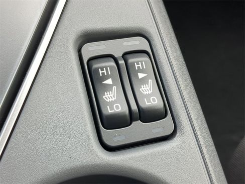 Certified 2025 Subaru Crosstrek 2.0i Premium image 23