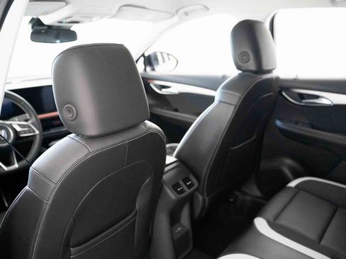 Used 2024 Buick Envision Sport Touring image 34