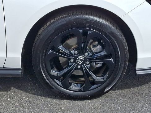 Certified 2025 Honda Accord SE image 8
