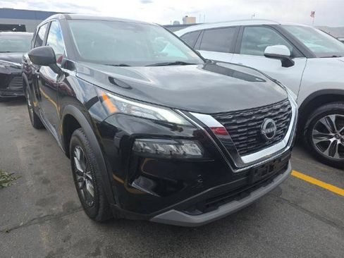 Used 2023 Nissan Rogue S FWD image 2
