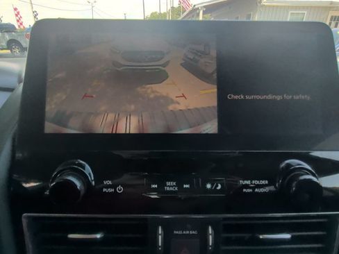 Used 2021 Nissan Armada SV AWD/4WD image 18