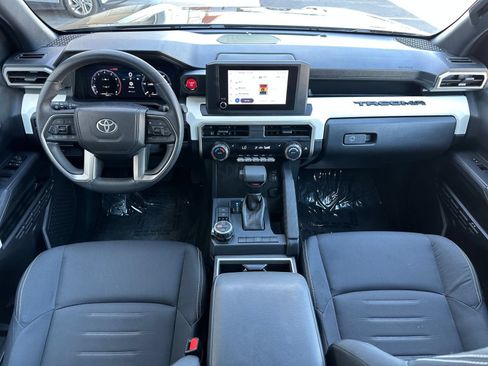 Used 2024 Toyota Tacoma TRD Off-Road AWD/4WD image 31